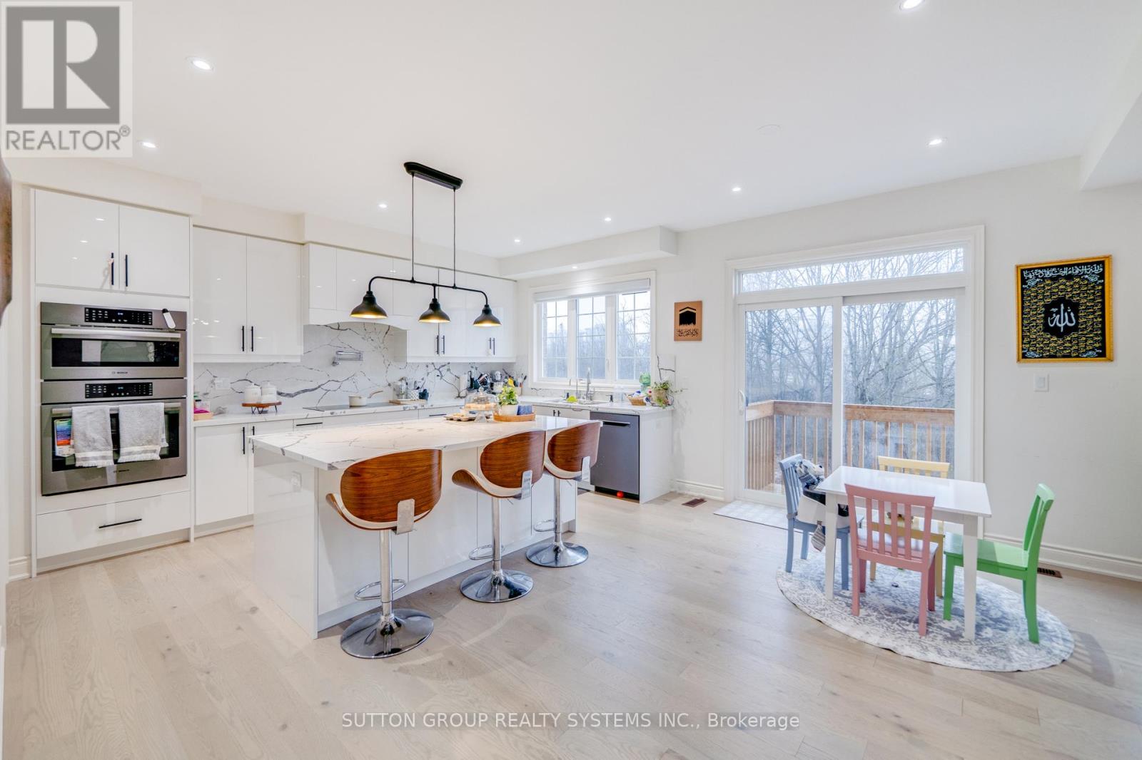 389 Humphrey Street, Hamilton, Ontario  L8B 1X5 - Photo 11 - X12585168