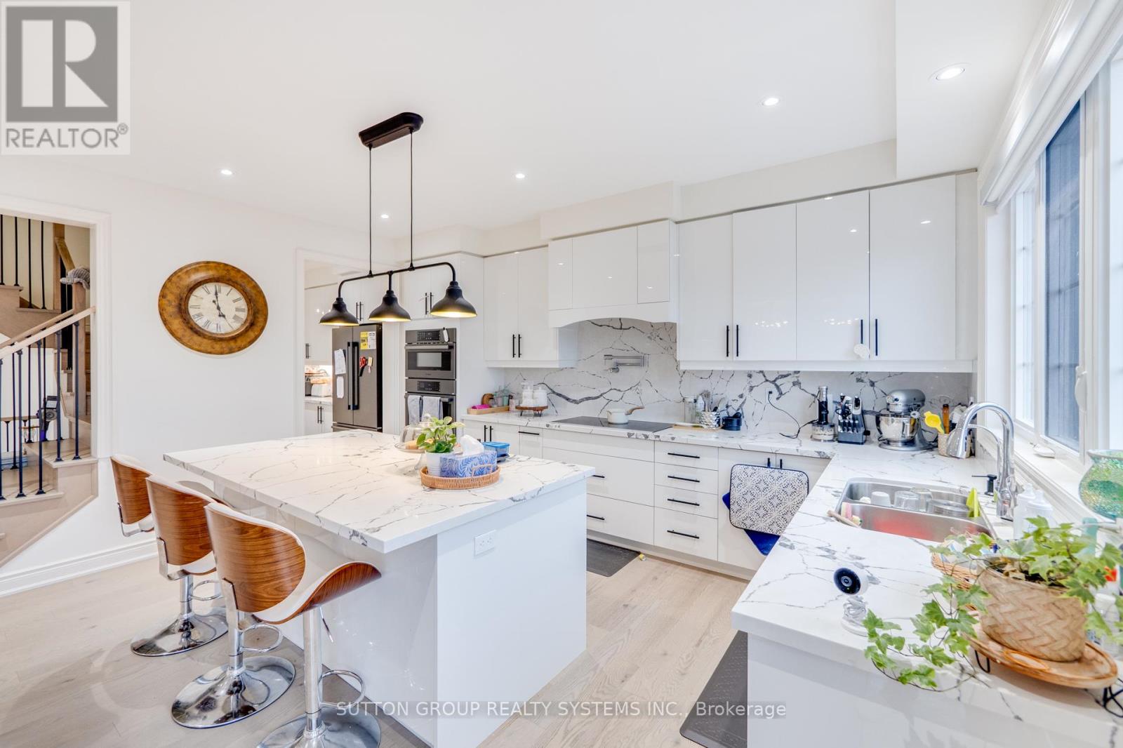 389 Humphrey Street, Hamilton, Ontario  L8B 1X5 - Photo 13 - X12585168