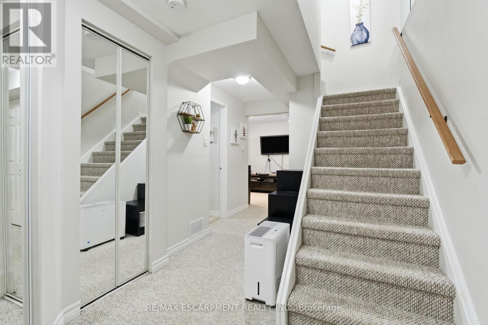 48 Alderson Drive, Cambridge, Ontario  N3C 4C4 - Photo 32 - X12585172