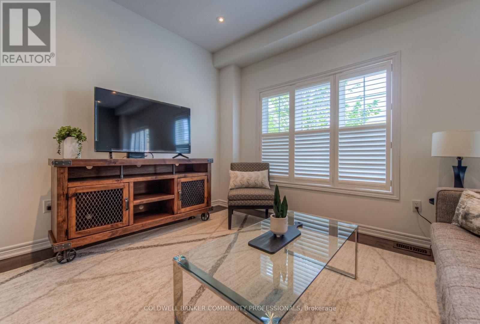 38 - 215 Dundas Street E, Hamilton, Ontario  L8B 0X1 - Photo 16 - X12585328