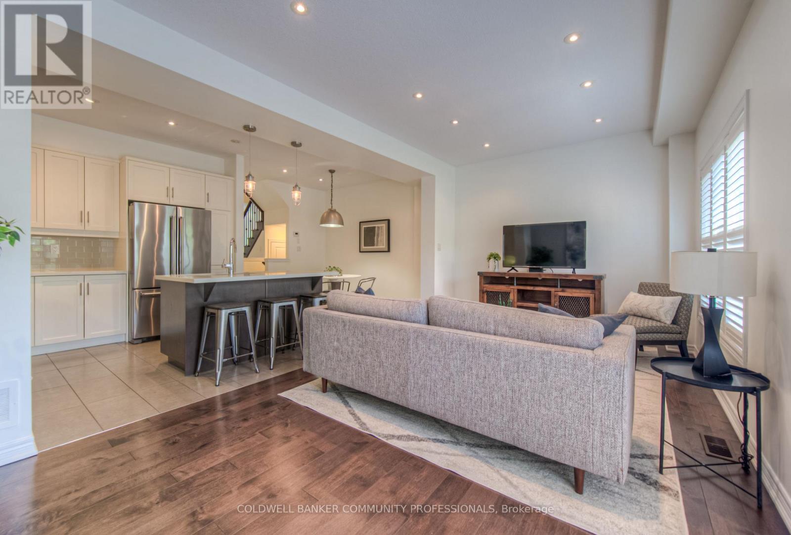 38 - 215 Dundas Street E, Hamilton, Ontario  L8B 0X1 - Photo 19 - X12585328