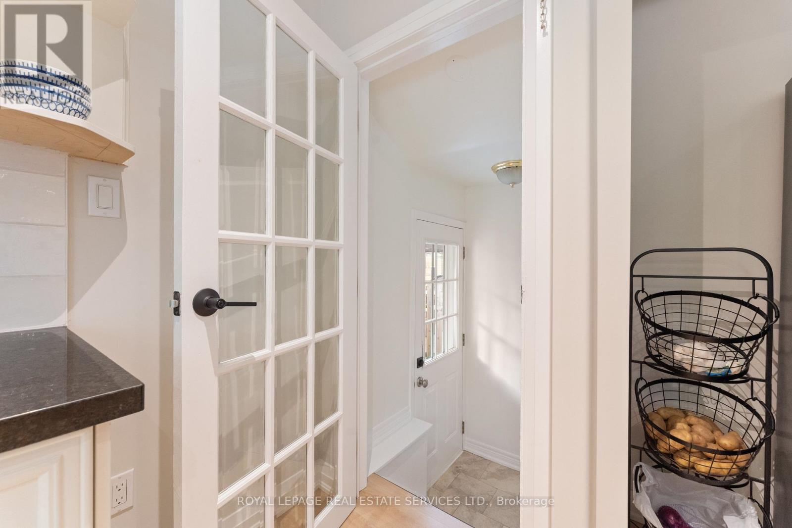 136 Mohawk Road, Hamilton, Ontario  L9G 2W9 - Photo 13 - X12585338