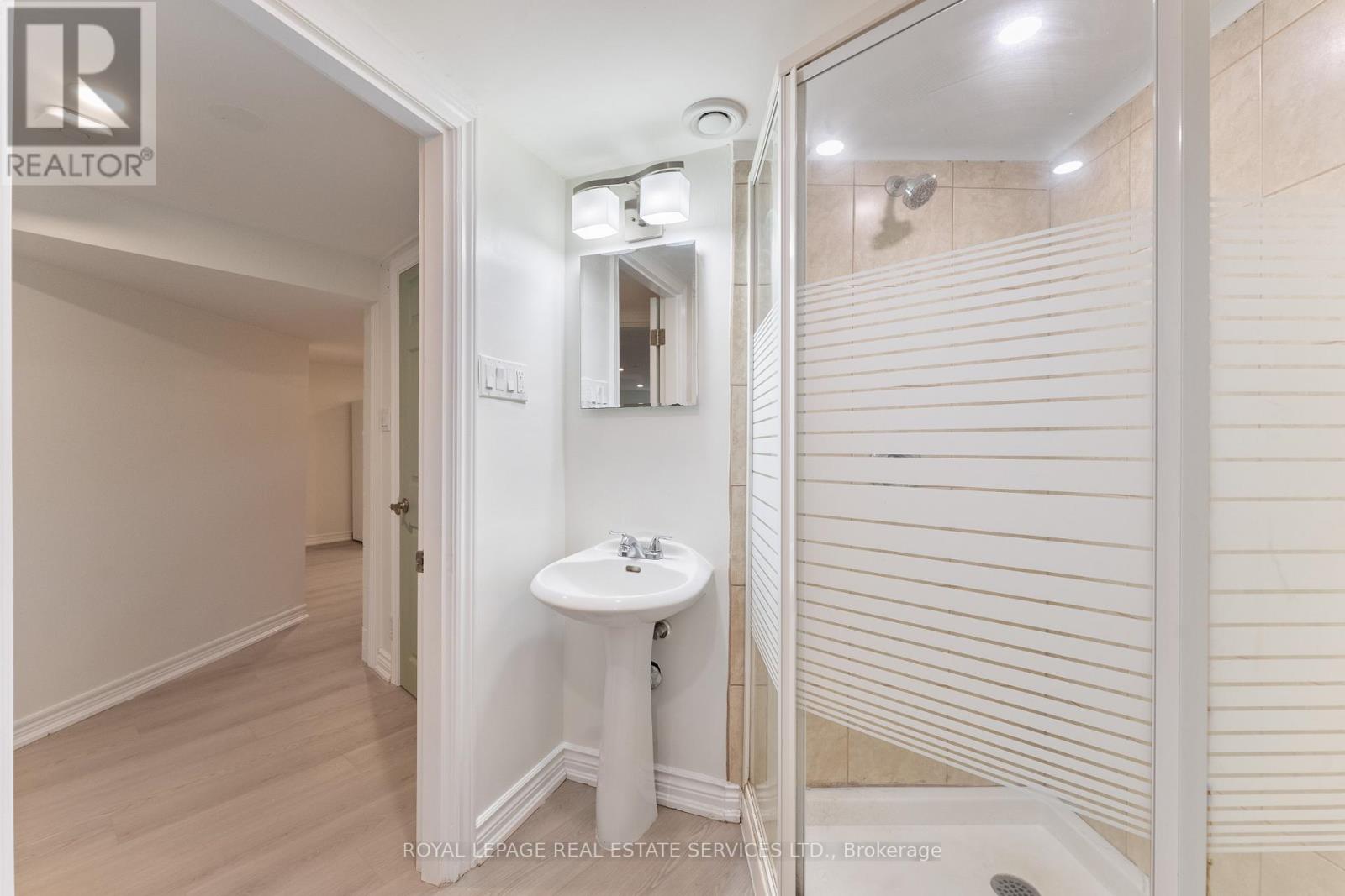 136 Mohawk Road, Hamilton, Ontario  L9G 2W9 - Photo 36 - X12585338