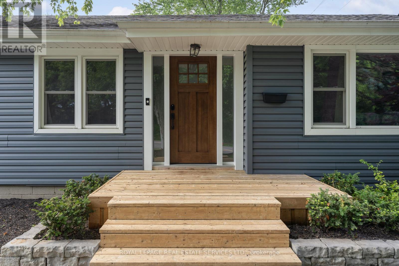 136 Mohawk Road, Hamilton, Ontario  L9G 2W9 - Photo 7 - X12585338