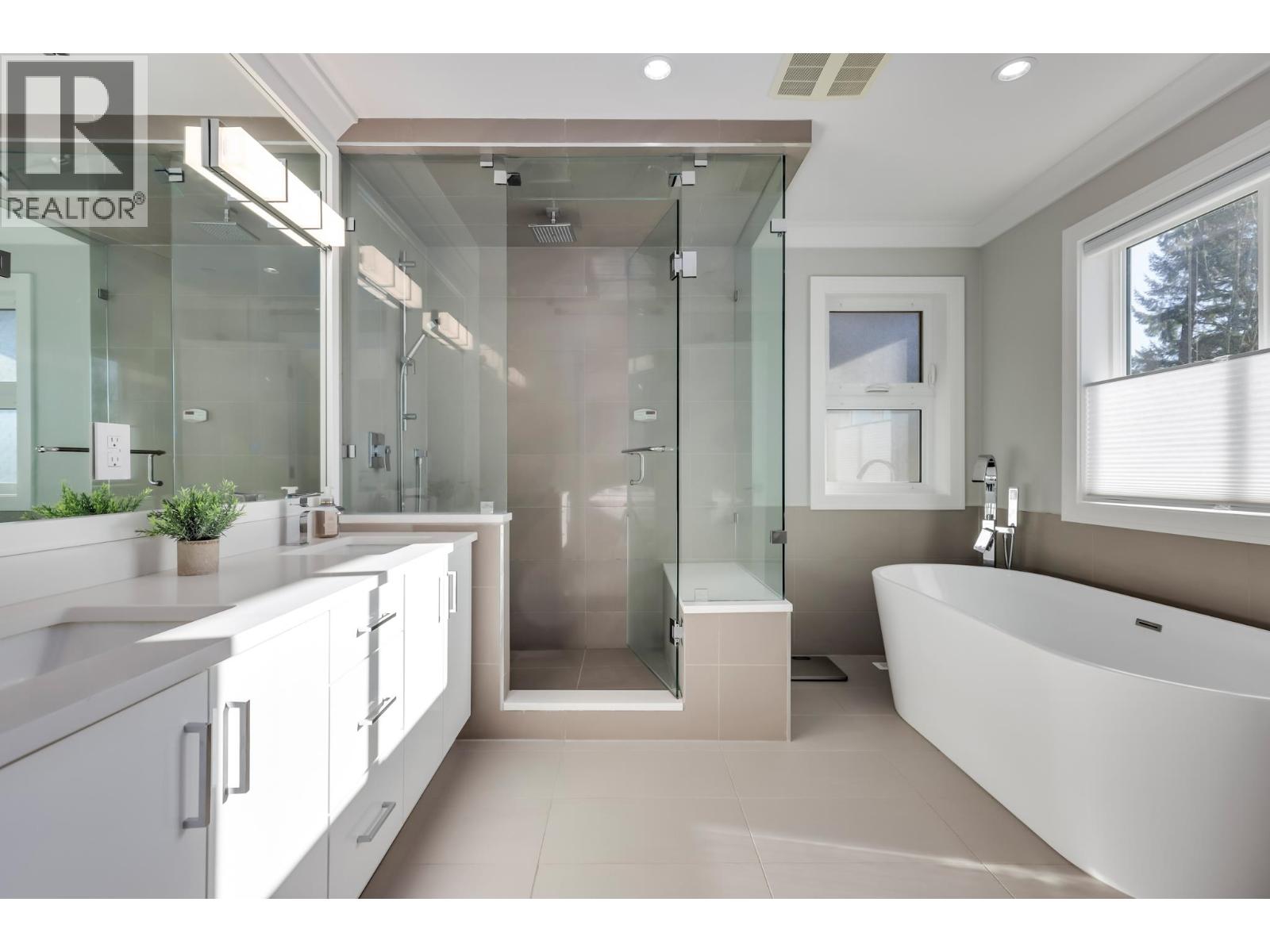 311 Avalon Drive, Port Moody, British Columbia  V3H 2X9 - Photo 18 - R3070844