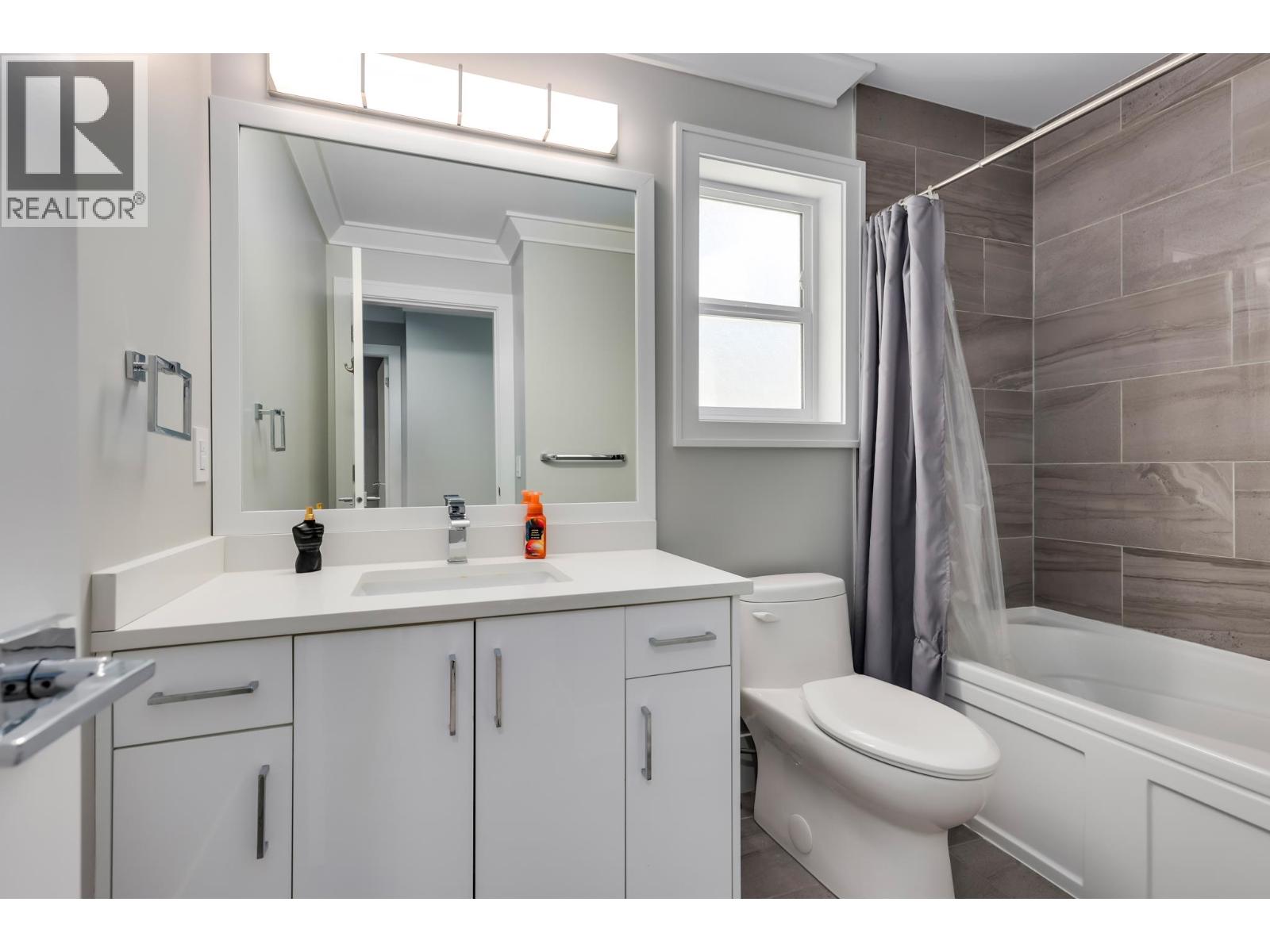 311 Avalon Drive, Port Moody, British Columbia  V3H 2X9 - Photo 25 - R3070844