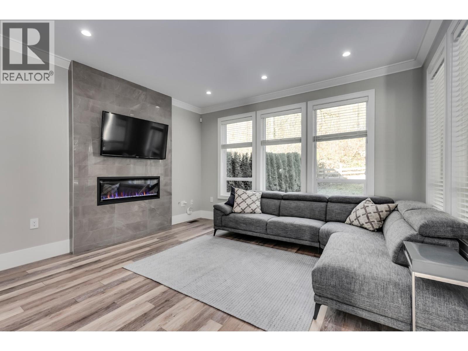 311 Avalon Drive, Port Moody, British Columbia  V3H 2X9 - Photo 3 - R3070844