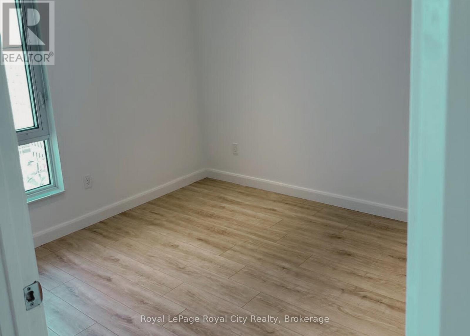 1105 - 741 King Street, Kitchener, Ontario  N2G 0E9 - Photo 8 - X12585378