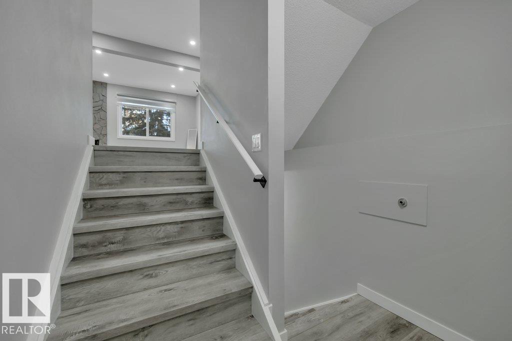 535 Willow Co Nw, Edmonton, Alberta  T5T 2K7 - Photo 2 - E4466967