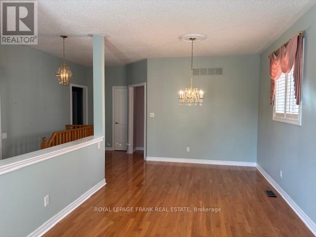 40 Kimberly Drive, Whitby, Ontario  L1M 1K5 - Photo 6 - E12387632