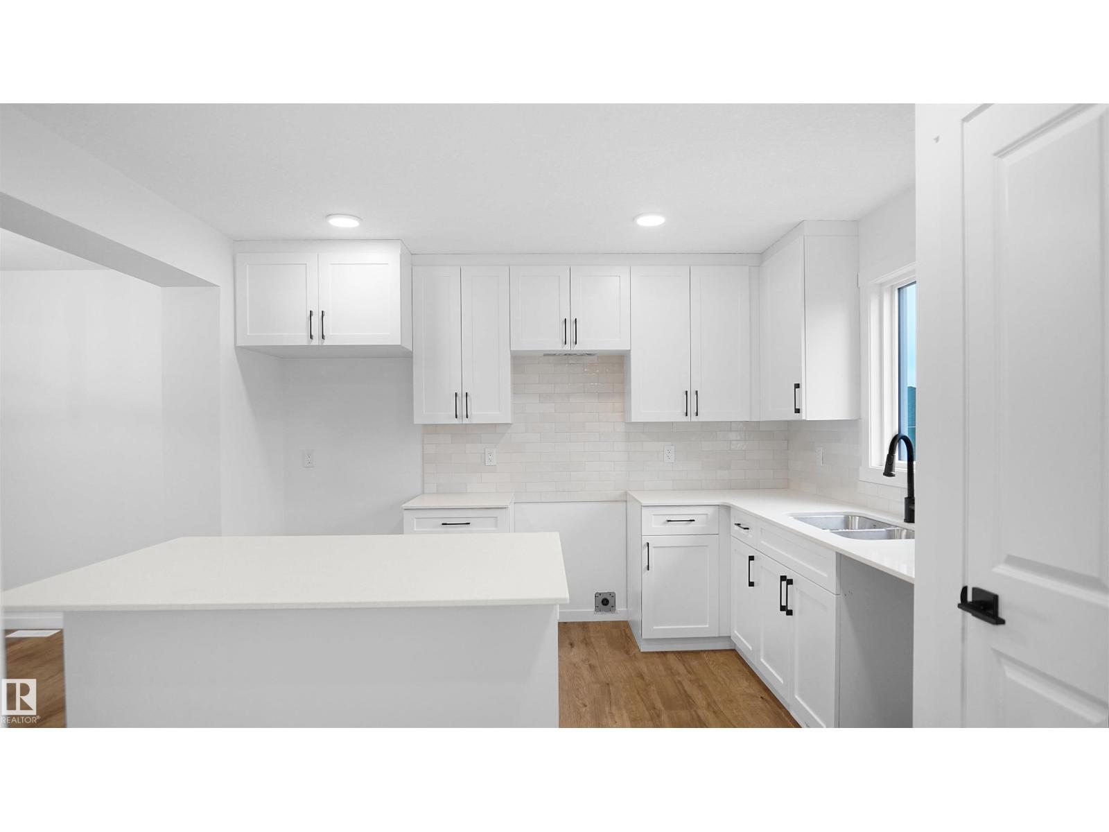 1299 Keswick Dr Sw, Edmonton, Alberta  T6W 5G5 - Photo 8 - E4450436