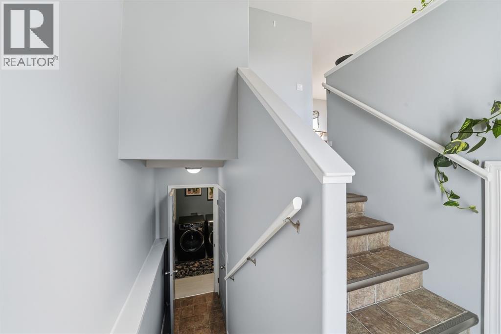 106 Drummond Close, Red Deer, Alberta  T4R 3E2 - Photo 4 - A2264968