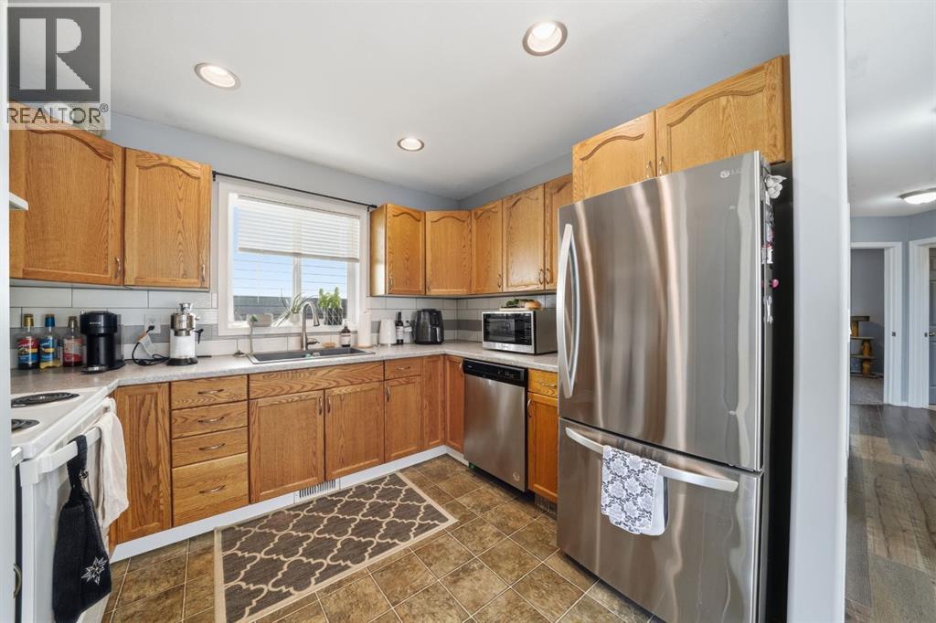 106 Drummond Close, Red Deer, Alberta  T4R 3E2 - Photo 9 - A2264968