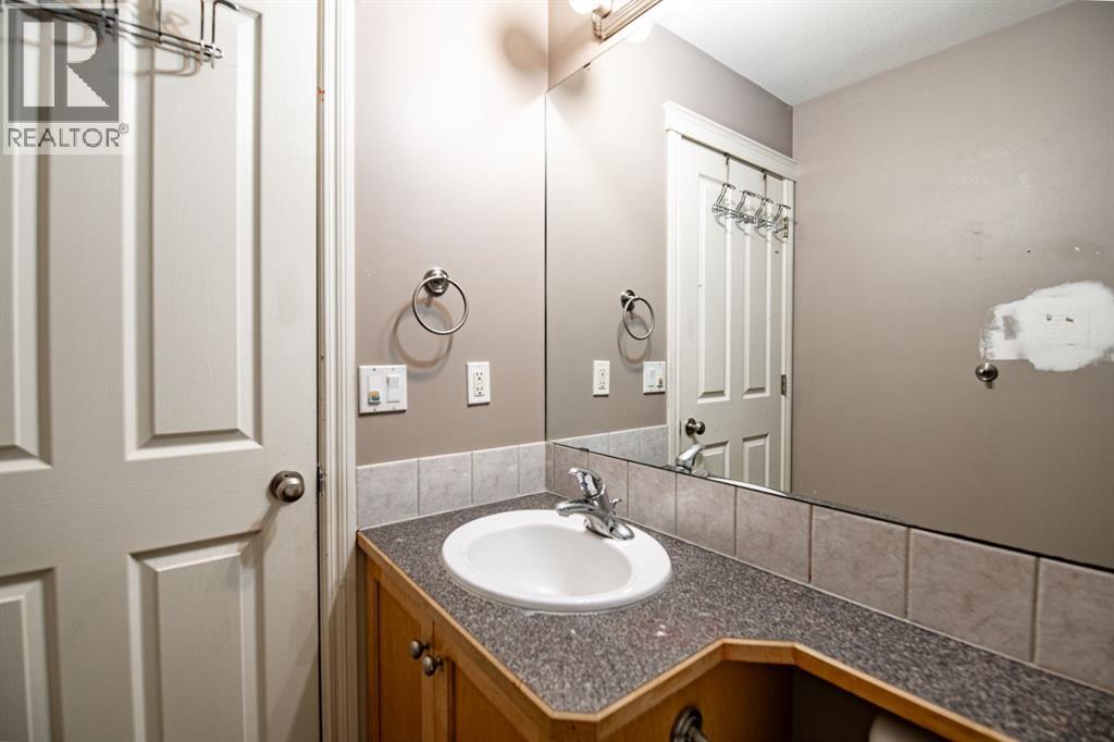 30, Kanten Close Close, Red Deer, Alberta  T4P 4E6 - Photo 8 - A2272680