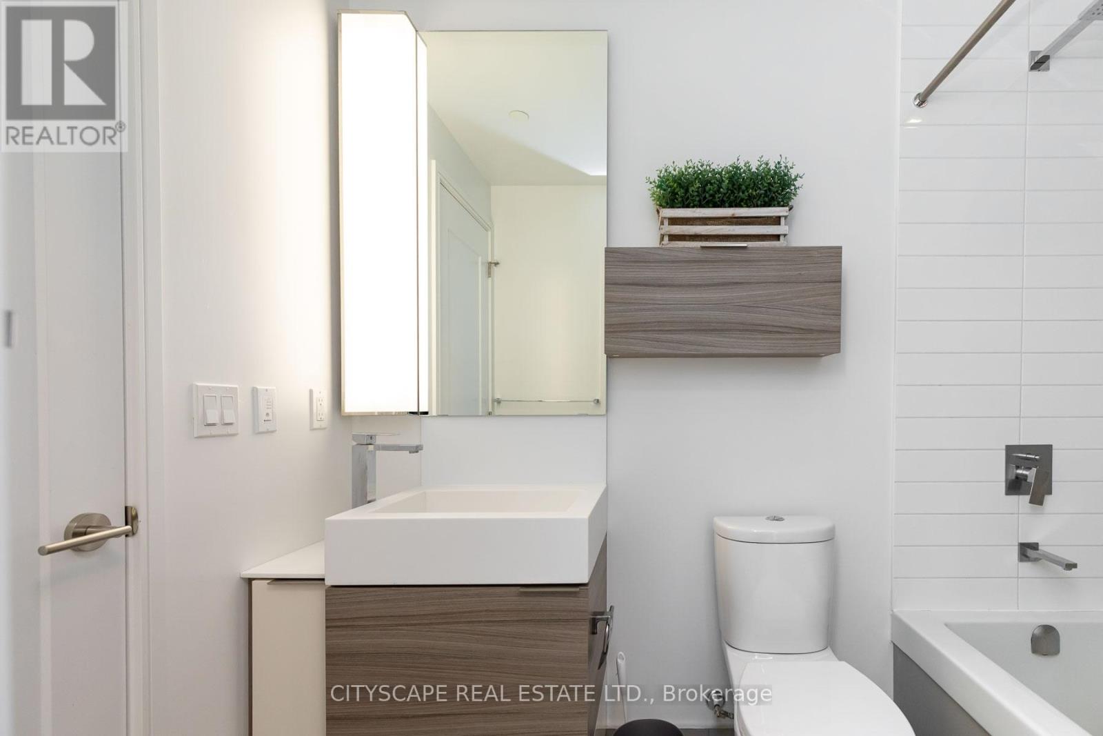 3901 - 88 Scott Street, Toronto, Ontario  M5E 0A9 - Photo 12 - C12585206