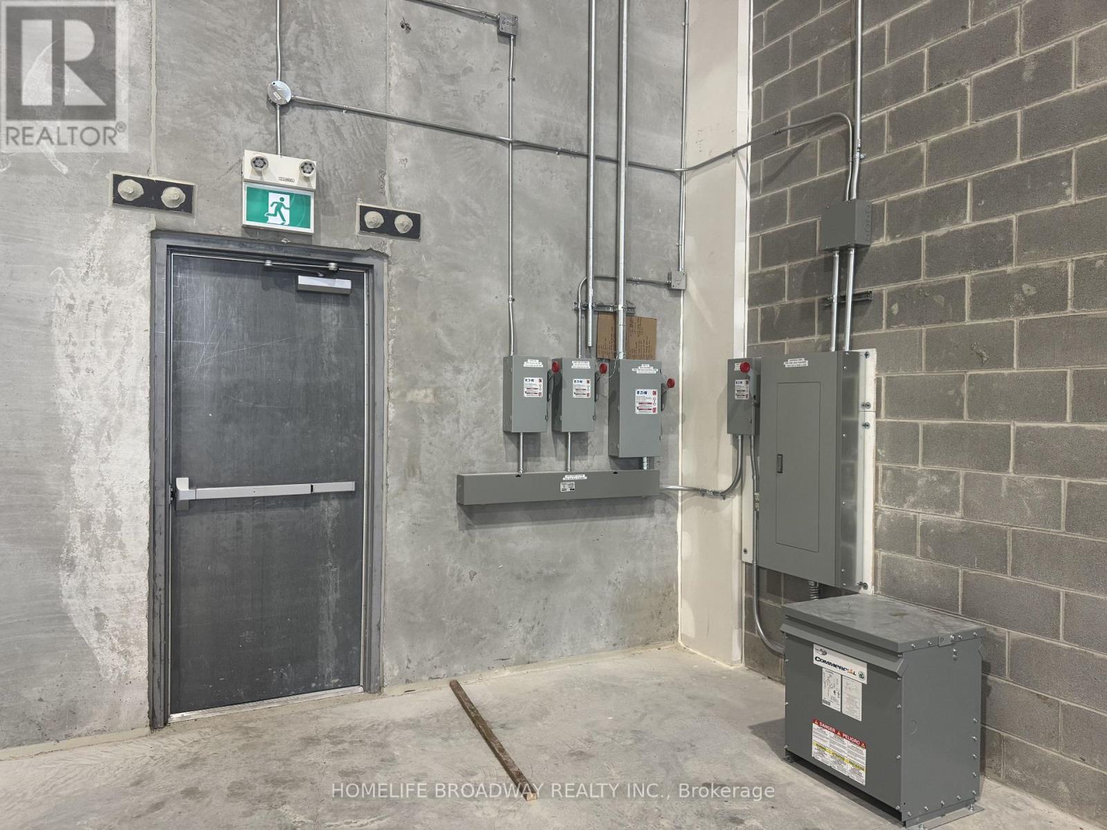 6b - 115 Addison Hall Circle S, Aurora, Ontario  L4G 7C7 - Photo 15 - N12469825