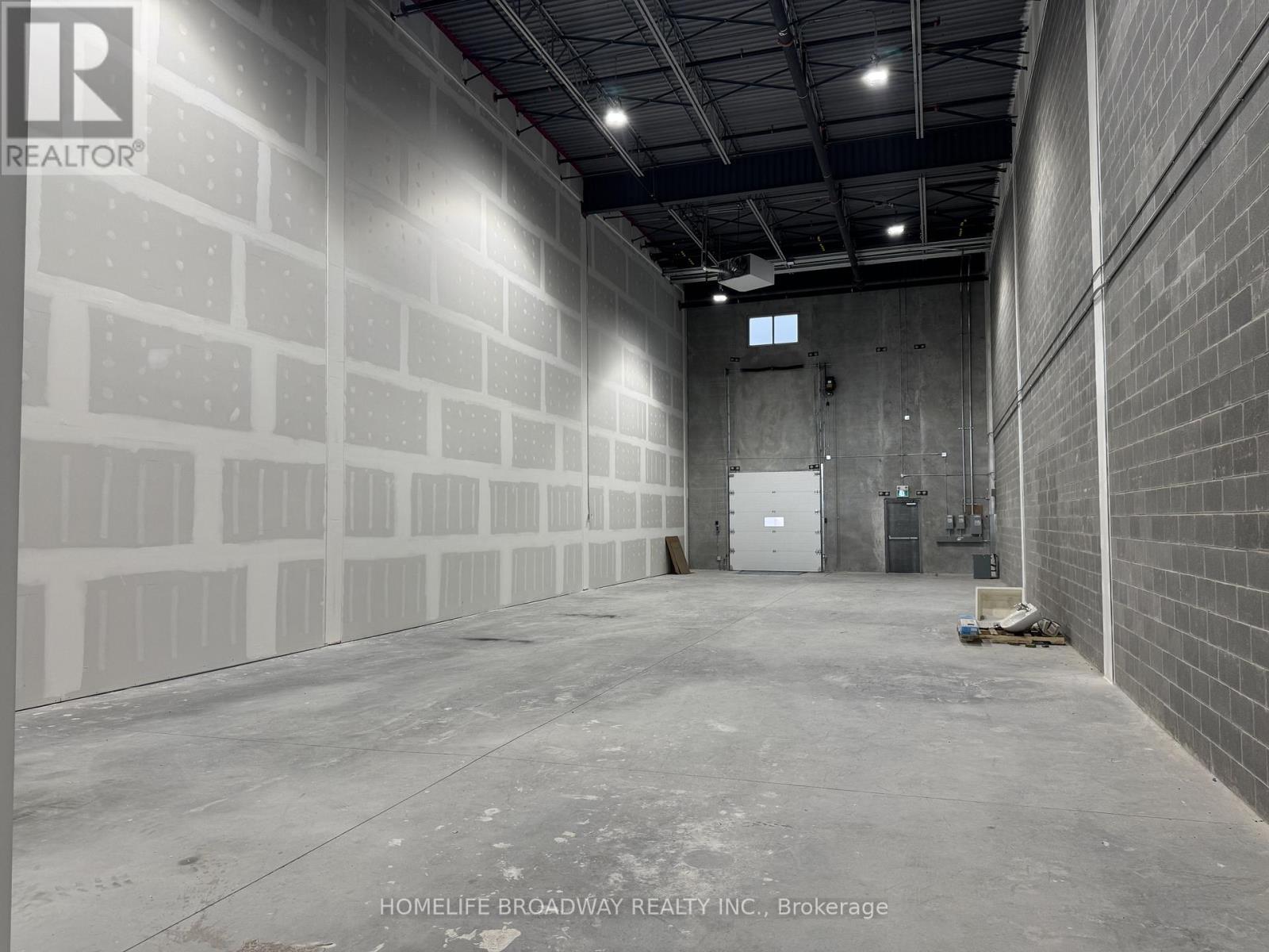 6b - 115 Addison Hall Circle S, Aurora, Ontario  L4G 7C7 - Photo 4 - N12469825