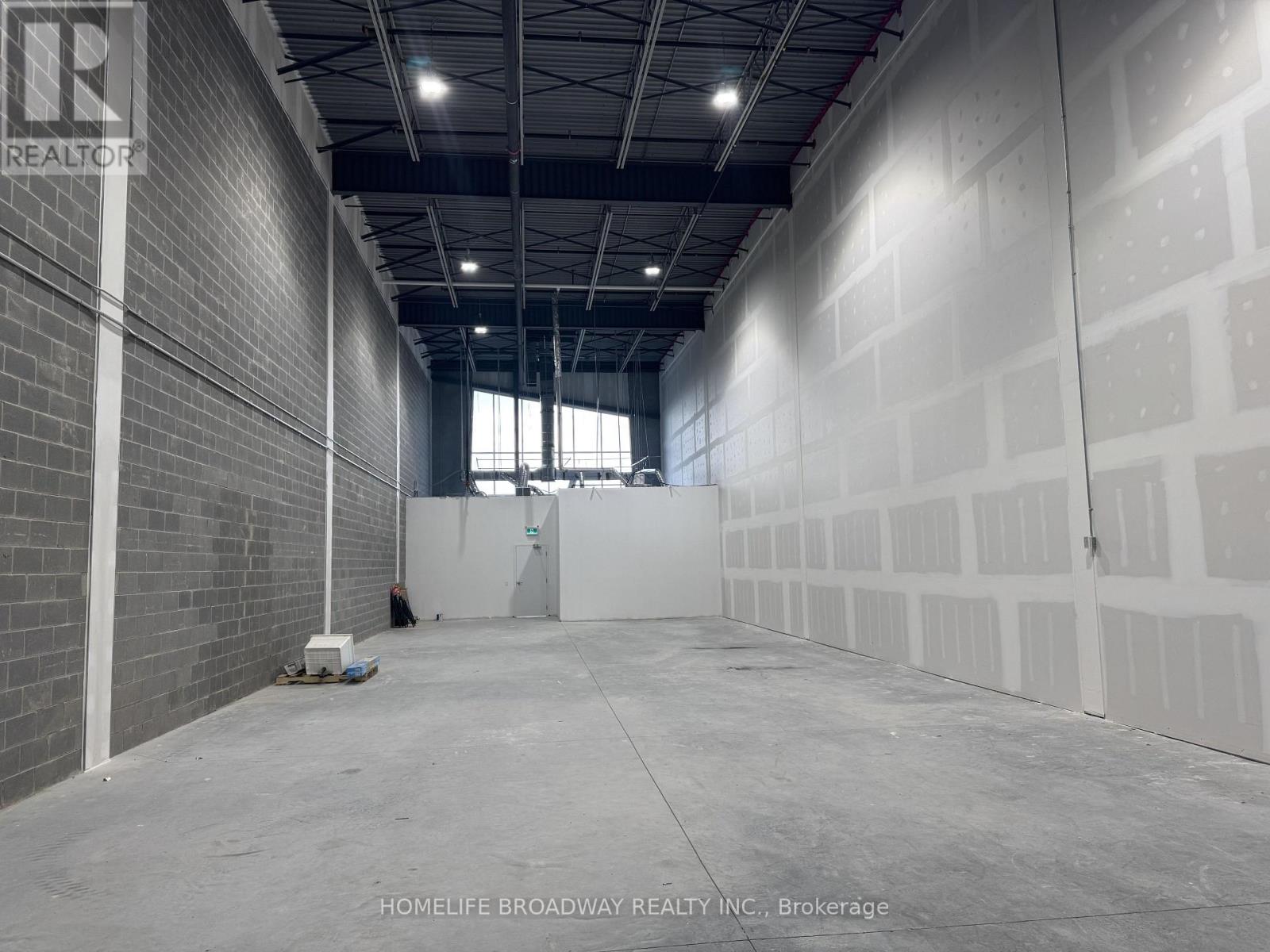 6b - 115 Addison Hall Circle S, Aurora, Ontario  L4G 7C7 - Photo 6 - N12469825