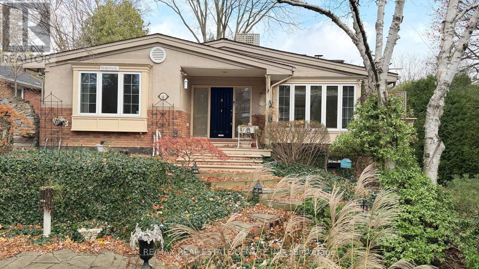 117 WATSON AVENUE, Oakville, Ontario