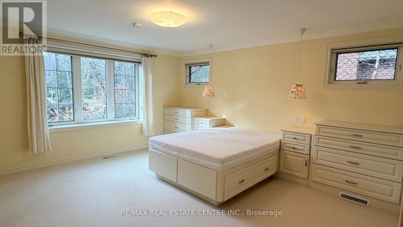 117 Watson Avenue, Oakville, Ontario  L6J 3T5 - Photo 11 - W12494046