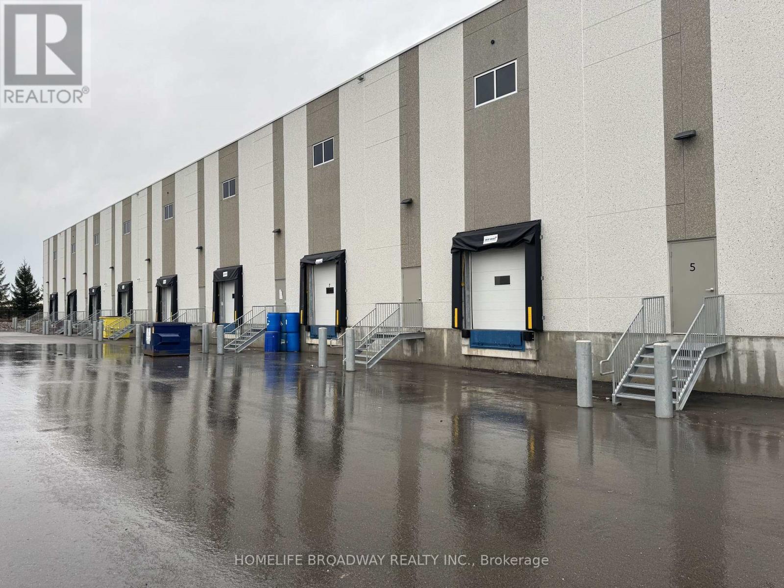 6b - 115 Addison Hall Circle S, Aurora, Ontario  L4G 7C7 - Photo 3 - N12469825