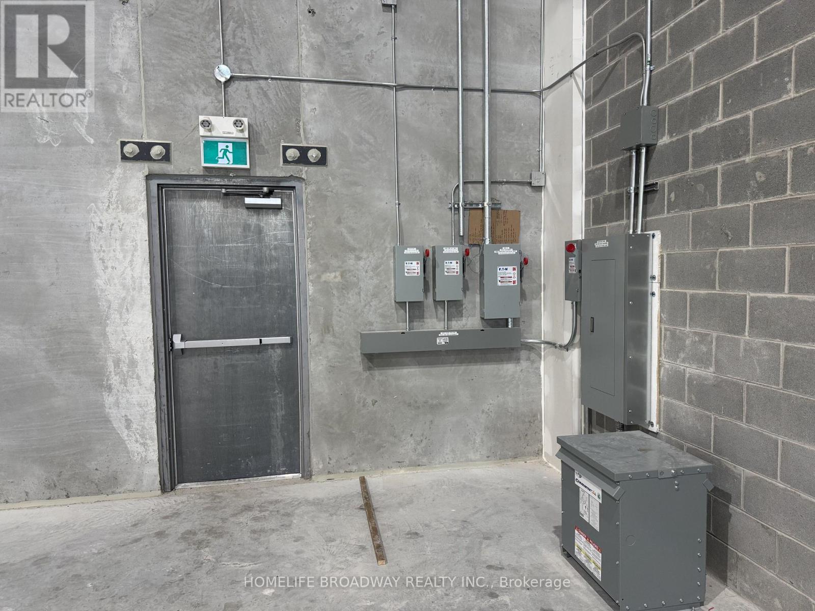 6b - 115 Addison Hall Circle S, Aurora, Ontario  L4G 7C7 - Photo 5 - N12469825