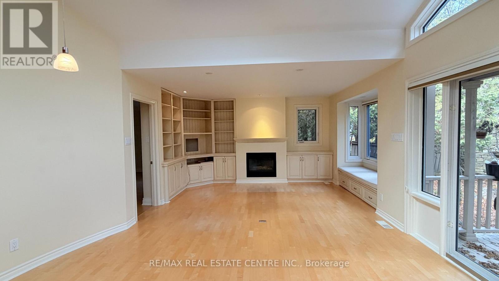 117 Watson Avenue, Oakville, Ontario  L6J 3T5 - Photo 10 - W12494046