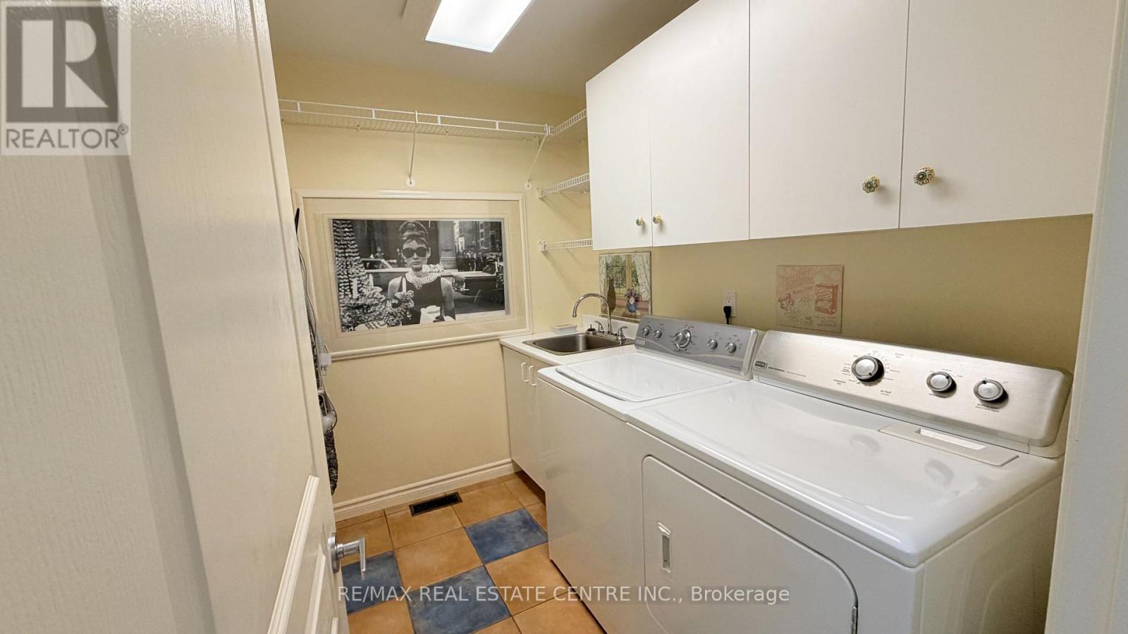 117 Watson Avenue, Oakville, Ontario  L6J 3T5 - Photo 14 - W12494046