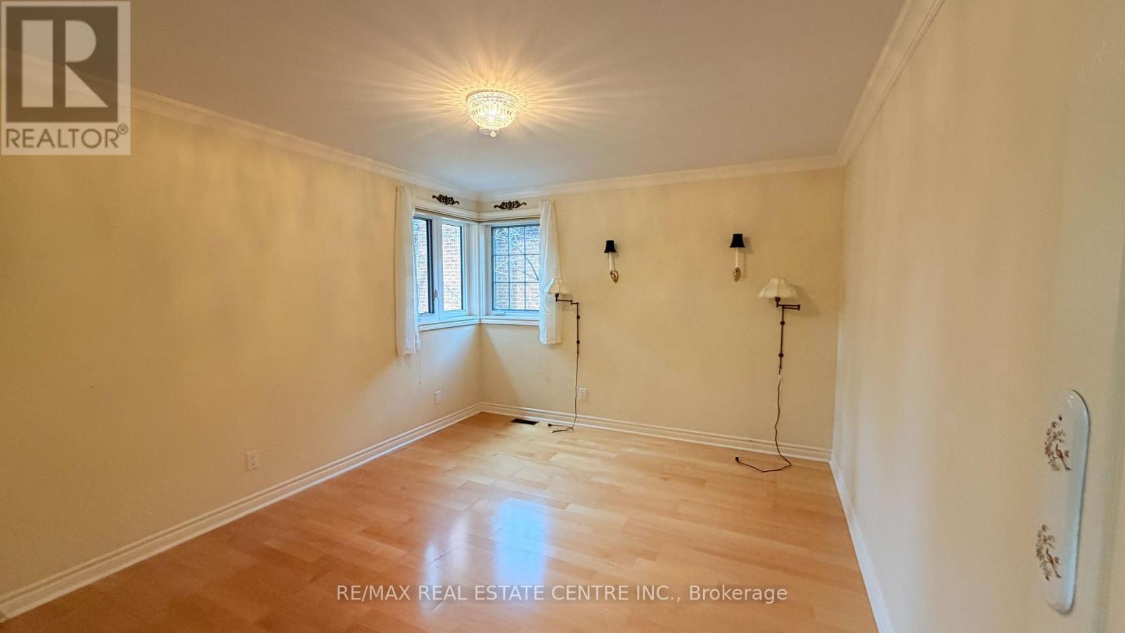 117 Watson Avenue, Oakville, Ontario  L6J 3T5 - Photo 16 - W12494046