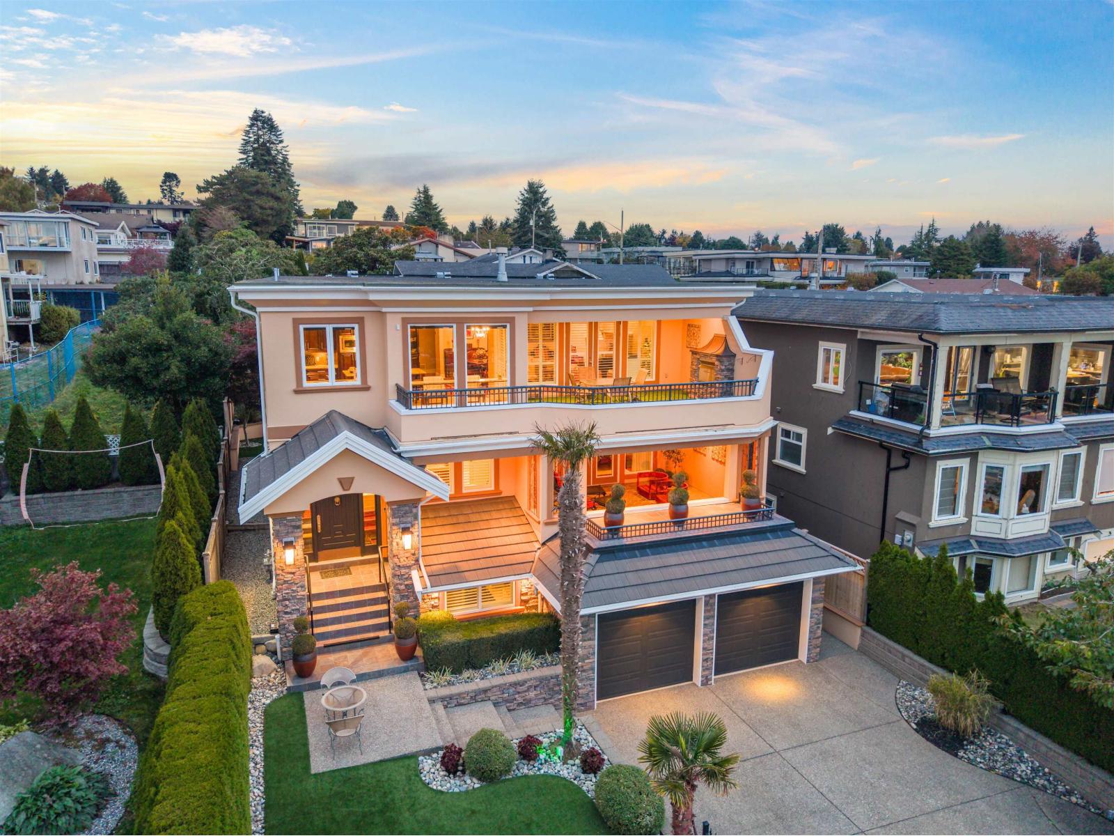 15781 PACIFIC AVENUE, White Rock, British Columbia