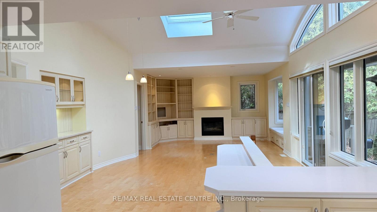 117 Watson Avenue, Oakville, Ontario  L6J 3T5 - Photo 9 - W12494046