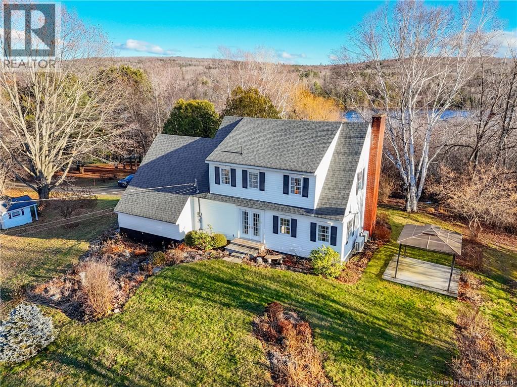 <h3>$329,000</h3><p>7 Old Bridge Road, Nackawic, New Brunswick</p>