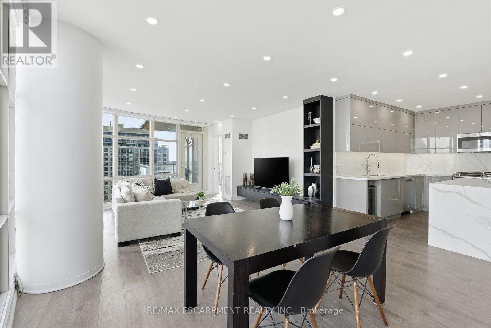 1109 - 35 Mariner Terrace, Toronto, Ontario  M5V 3V9 - Photo 13 - C12585366