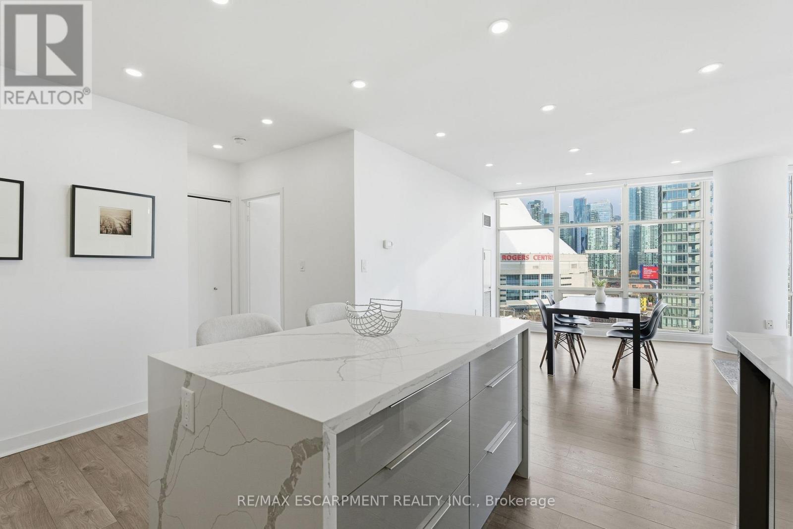 1109 - 35 Mariner Terrace, Toronto, Ontario  M5V 3V9 - Photo 9 - C12585366