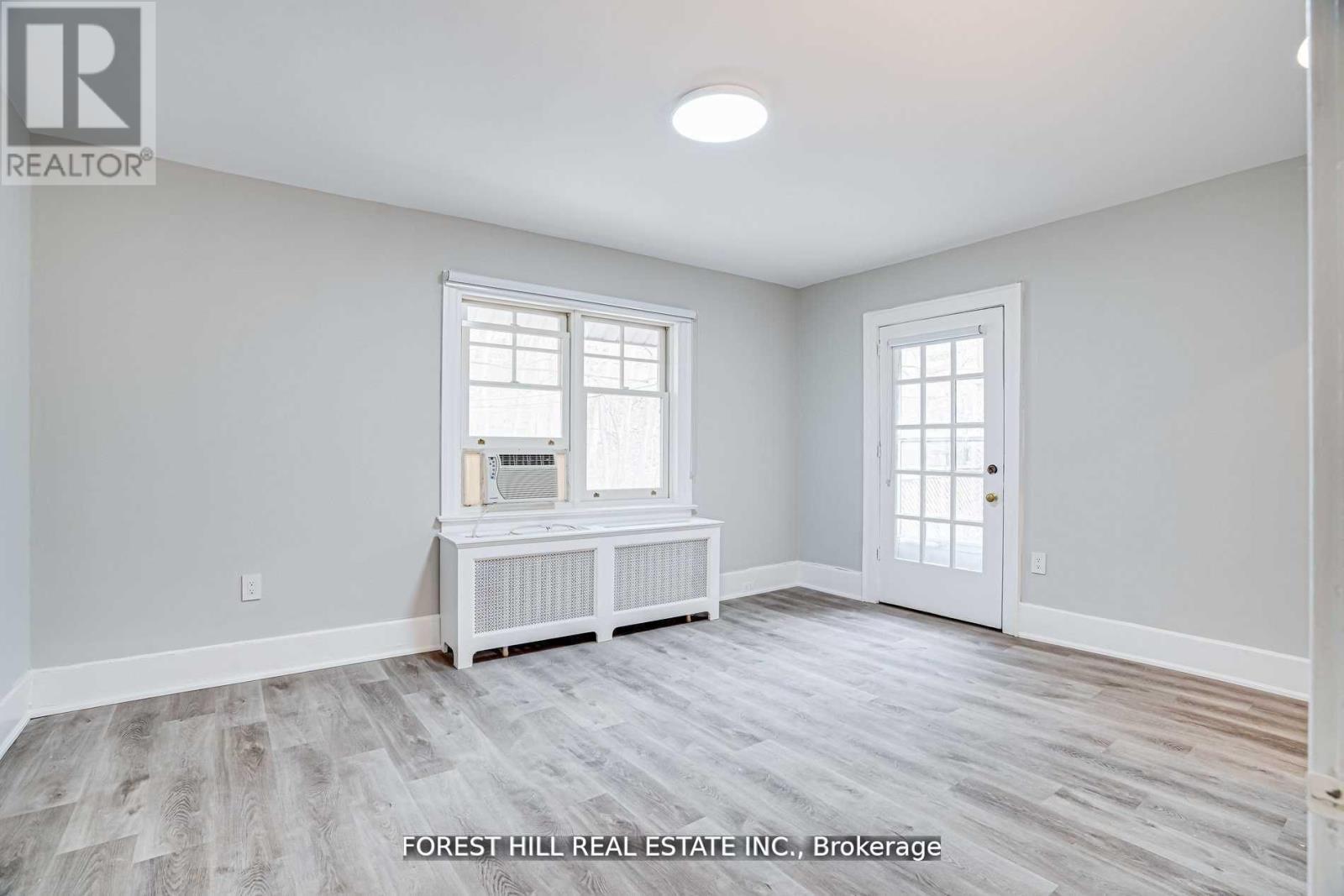 Upper - 8 Poplar Plains Crescent, Toronto, Ontario  M4V 1E8 - Photo 22 - C12585380