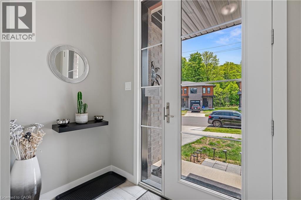 939 Robert Ferrie Drive, Kitchener, Ontario  N2R 1P2 - Photo 9 - 40791025