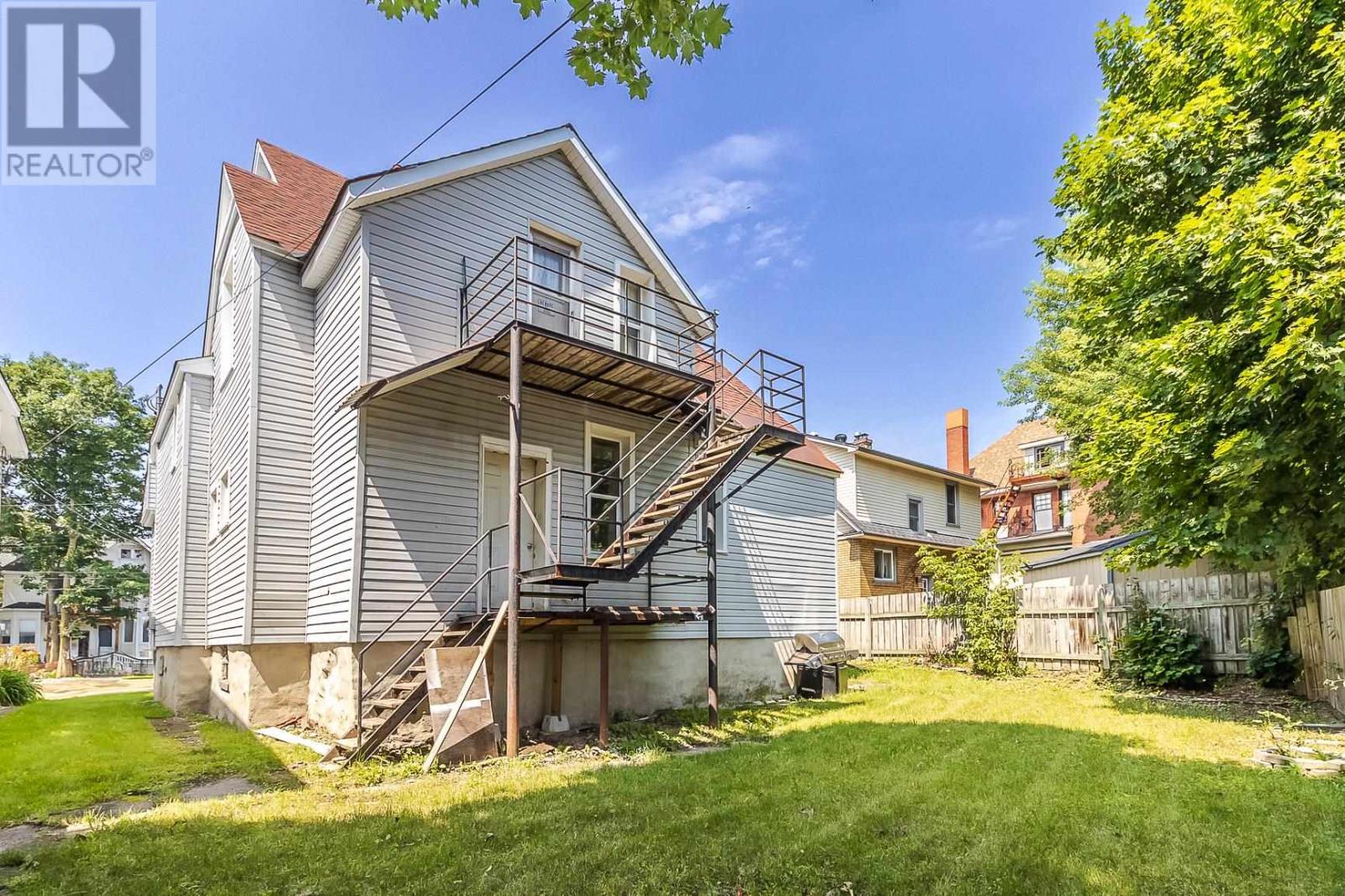 178 Pim St, Sault Ste. Marie, Ontario  P6A 3G9 - Photo 2 - SM252100