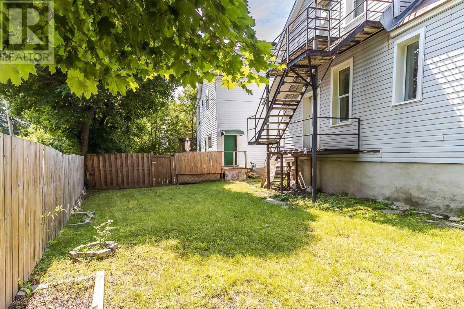 178 Pim St, Sault Ste. Marie, Ontario  P6A 3G9 - Photo 4 - SM252100