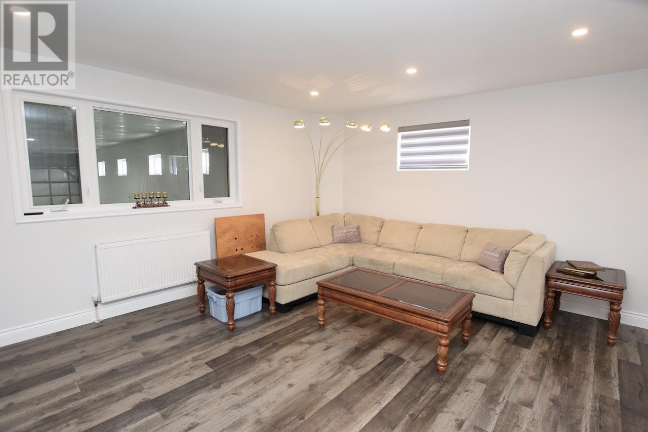 21 & 23 Timber Rd, Elliot Lake, Ontario P5A 2T1 - Photo 21 - SM253295