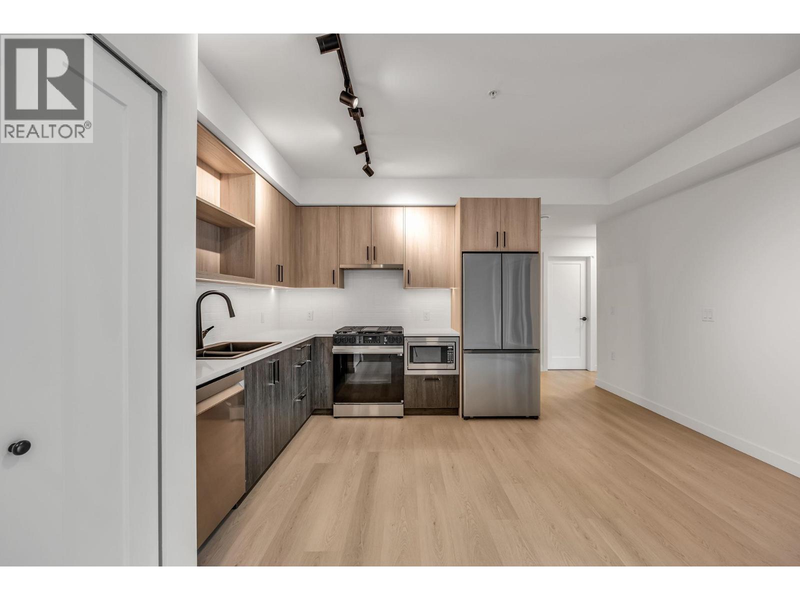 204 2002 St George Street, Port Moody, British Columbia V3H 2E6 - Photo 5 - R3047068