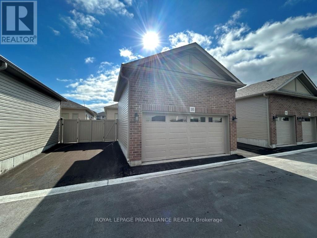 35 Athabaska Drive, Belleville, Ontario  K8N 0T1 - Photo 16 - X12585526