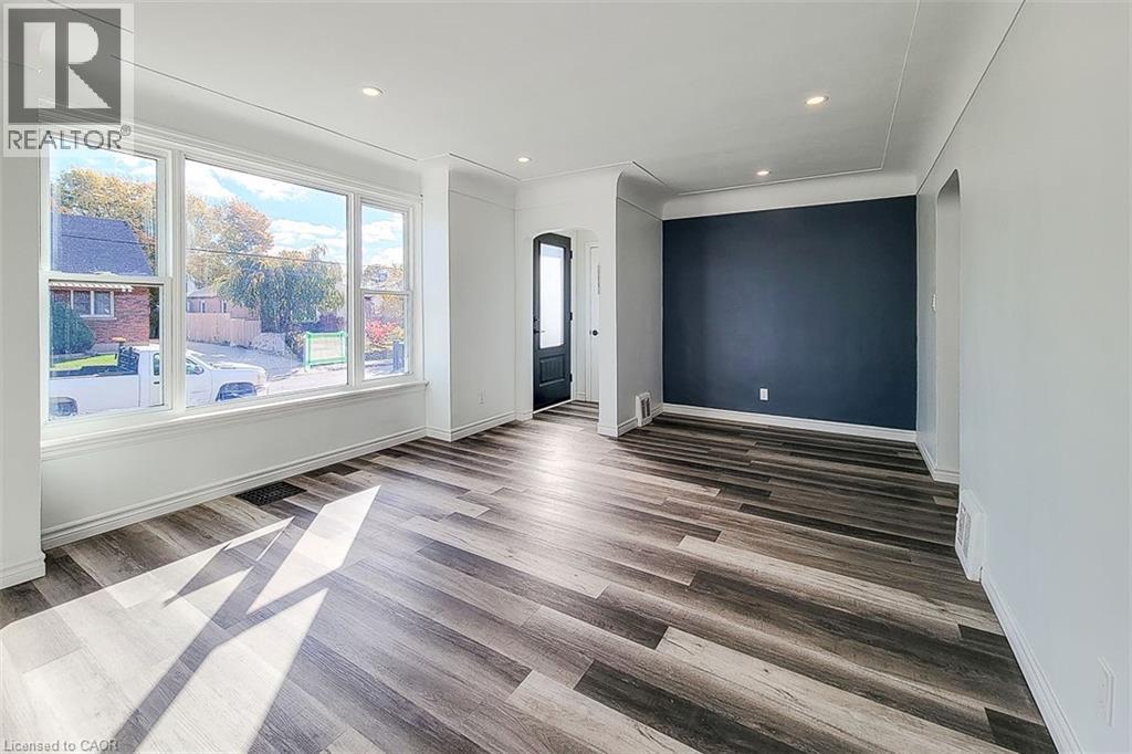 72 West 1st Street, Hamilton, Ontario  L9C 3C3 - Photo 4 - 40791154