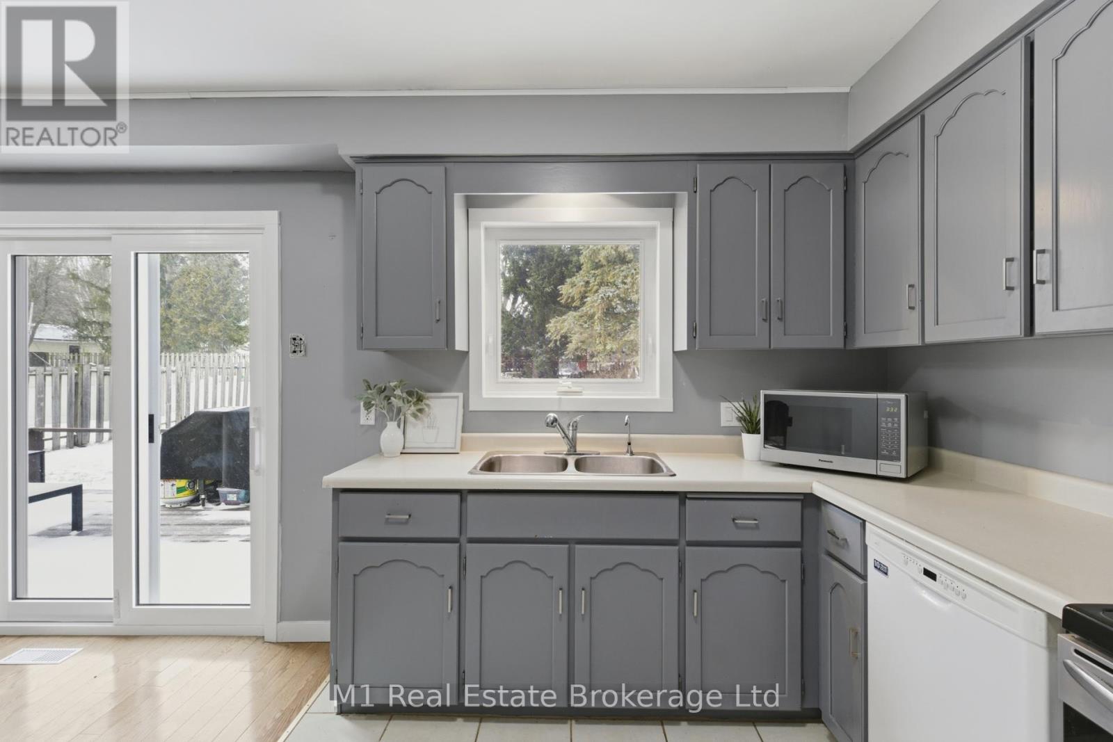 72 Amaranth Street E, East Luther Grand Valley, Ontario  L9W 5L2 - Photo 10 - X12585510