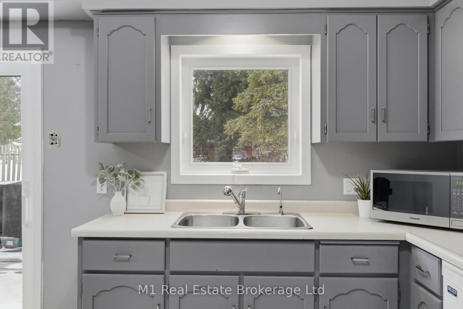 72 Amaranth Street E, East Luther Grand Valley, Ontario  L9W 5L2 - Photo 9 - X12585510