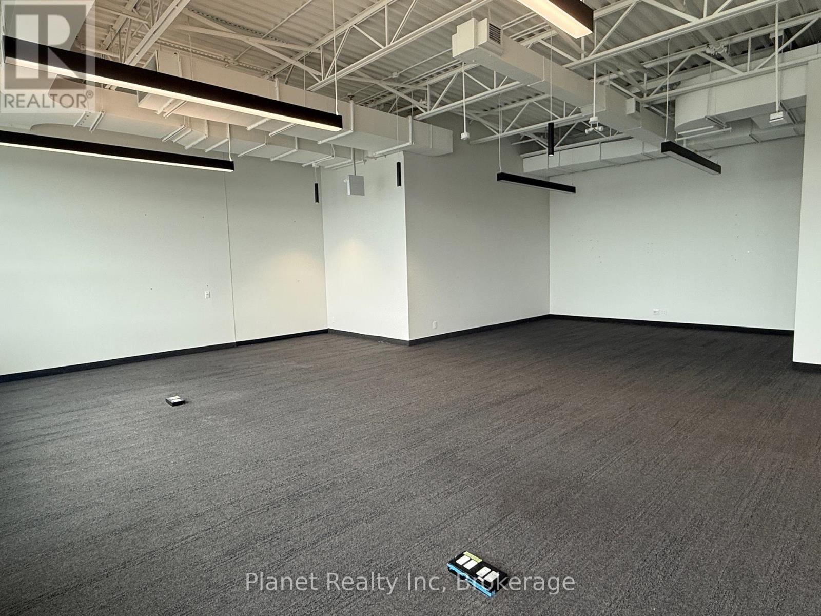 201 - 412 Laird Road, Guelph, Ontario N1G 3X7 - Photo 10 - X12585530