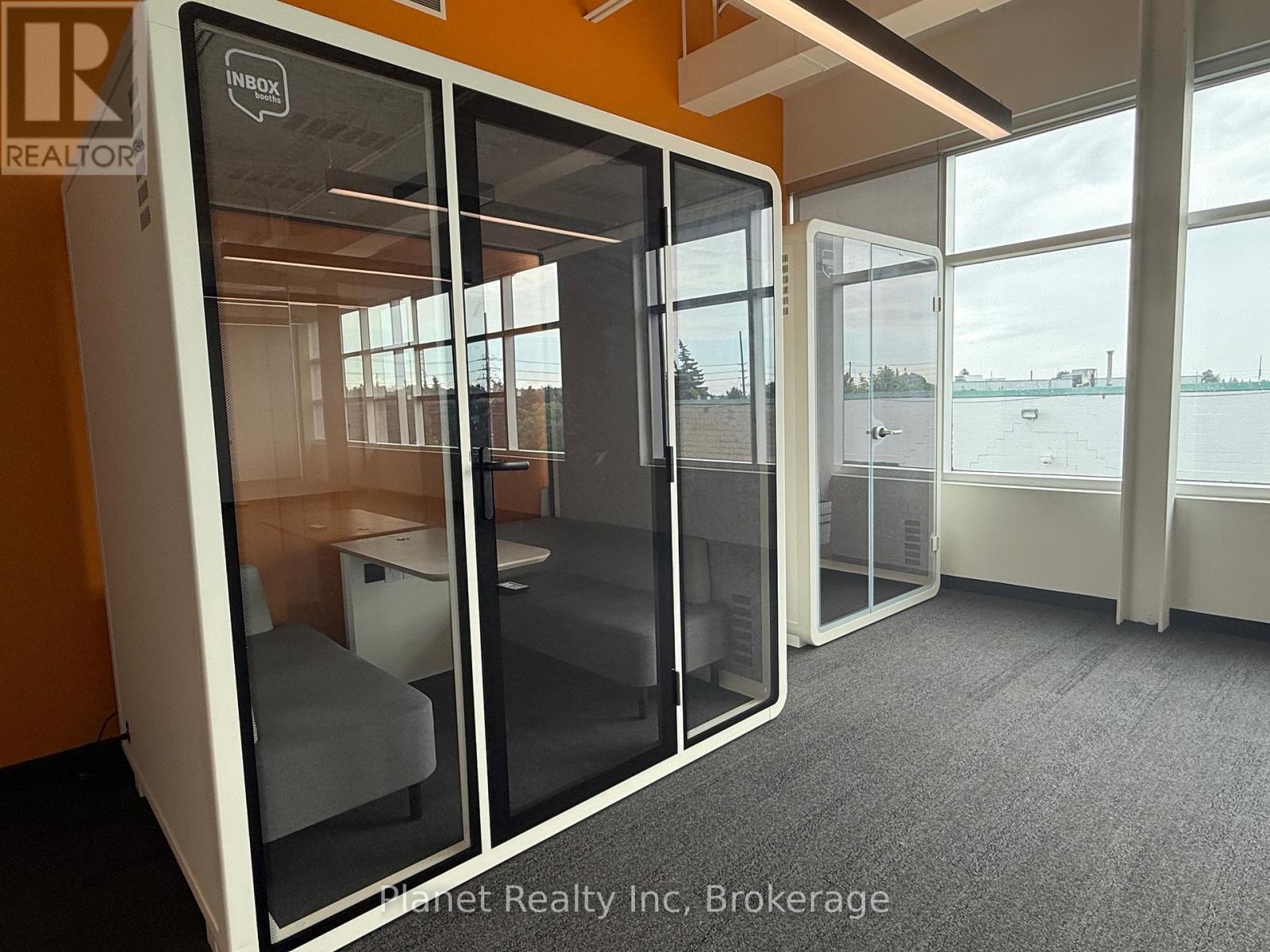 201 - 412 Laird Road, Guelph, Ontario N1G 3X7 - Photo 11 - X12585530