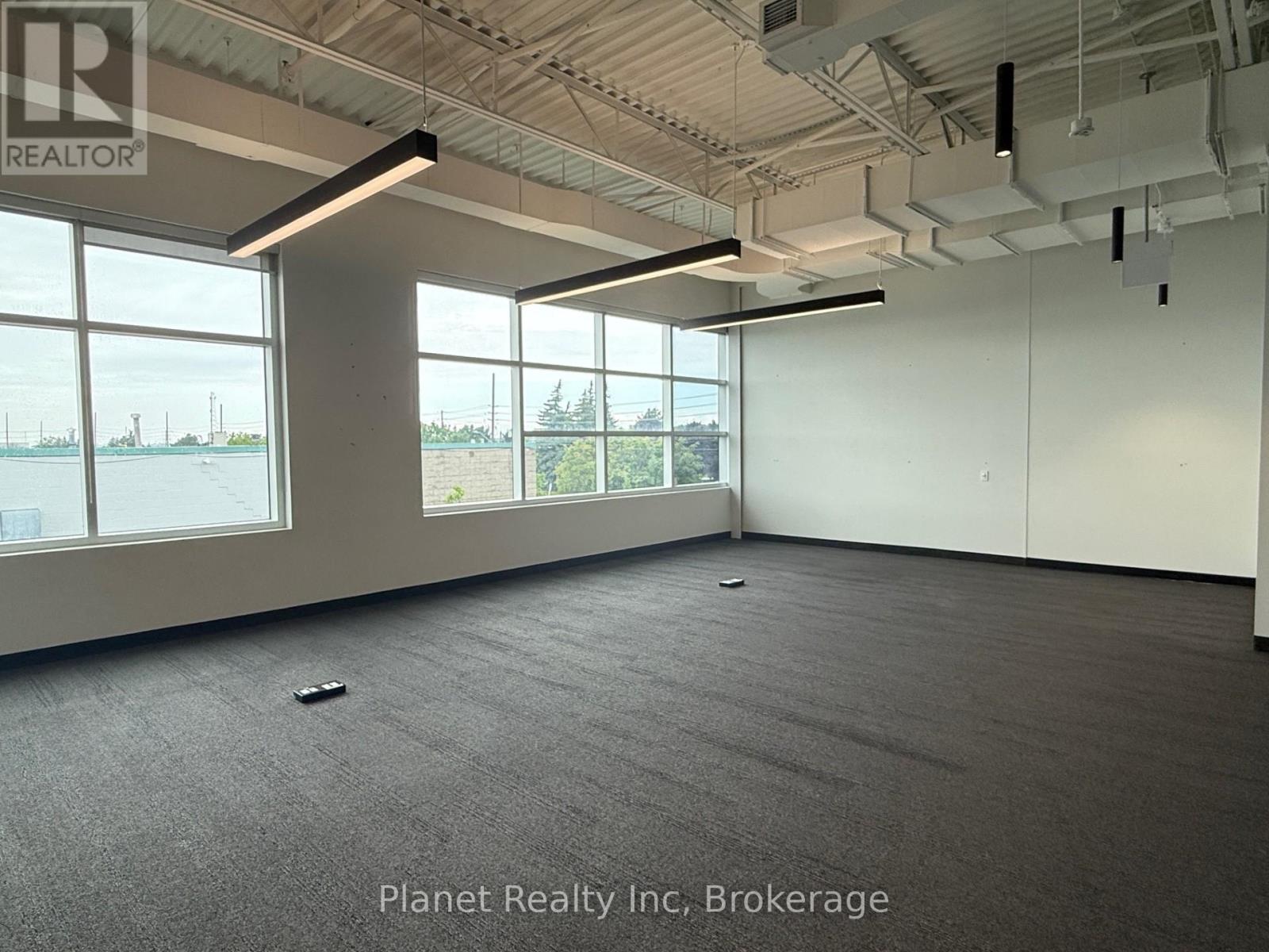 201 - 412 Laird Road, Guelph, Ontario N1G 3X7 - Photo 12 - X12585530