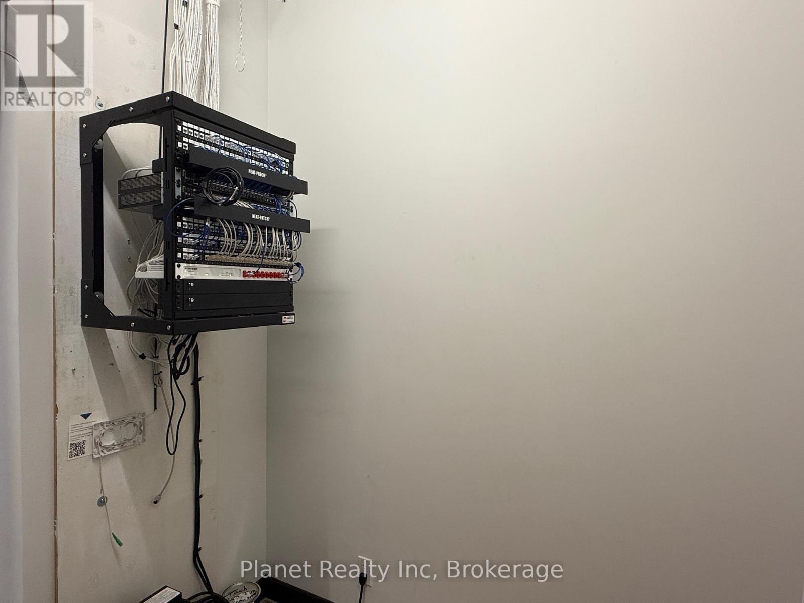 201 - 412 Laird Road, Guelph, Ontario N1G 3X7 - Photo 13 - X12585530