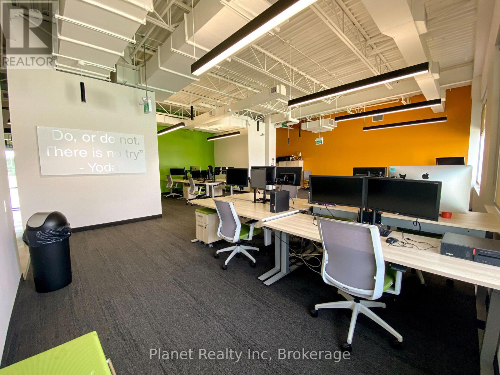 201 - 412 Laird Road, Guelph, Ontario N1G 3X7 - Photo 2 - X12585530