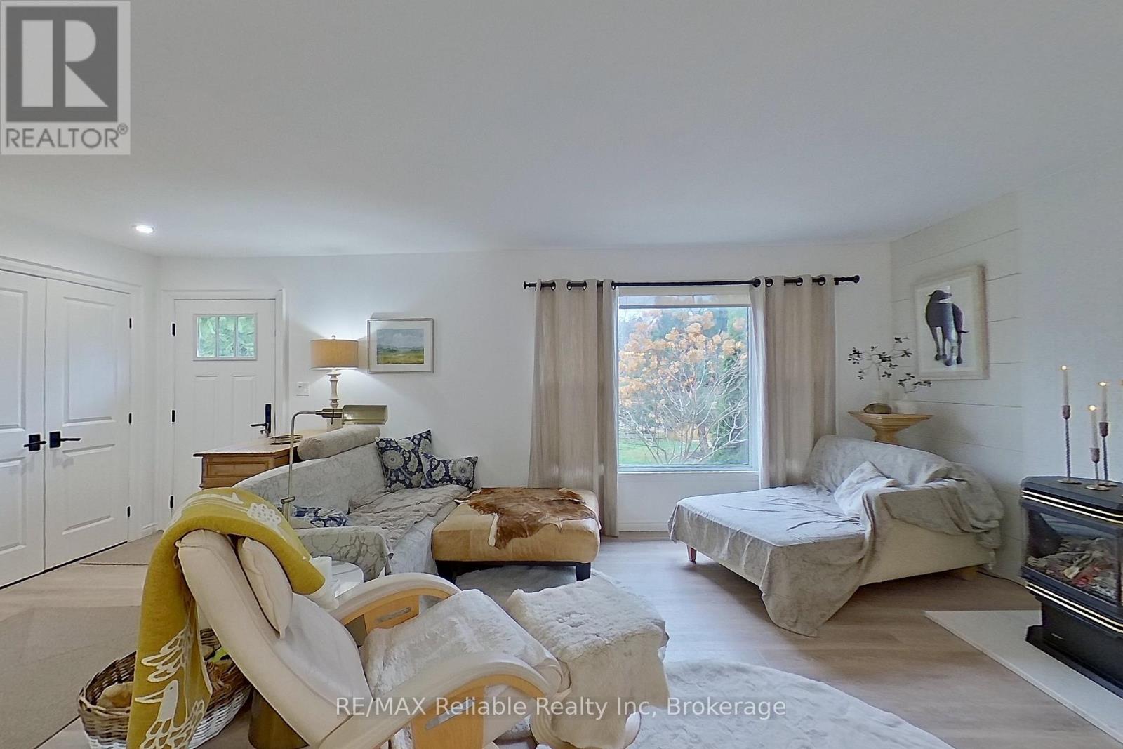 57 Cameron Street, Bluewater, Ontario  N0M 1G0 - Photo 10 - X12585540